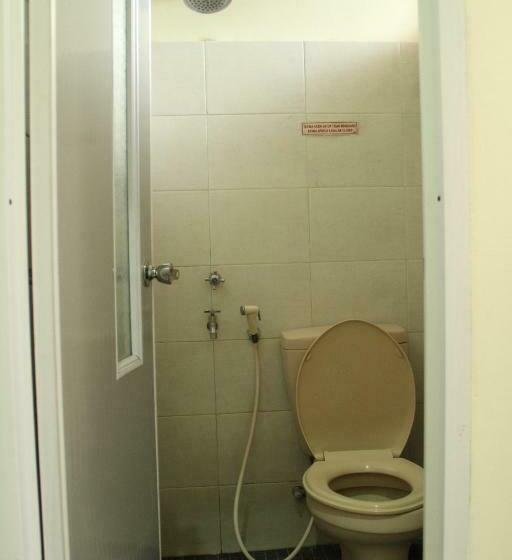 بنسيون Guest House Rumah Wahidin Syariah