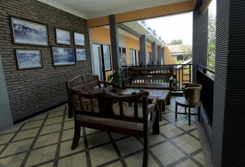 بنسيون Guest House Rumah Wahidin Syariah
