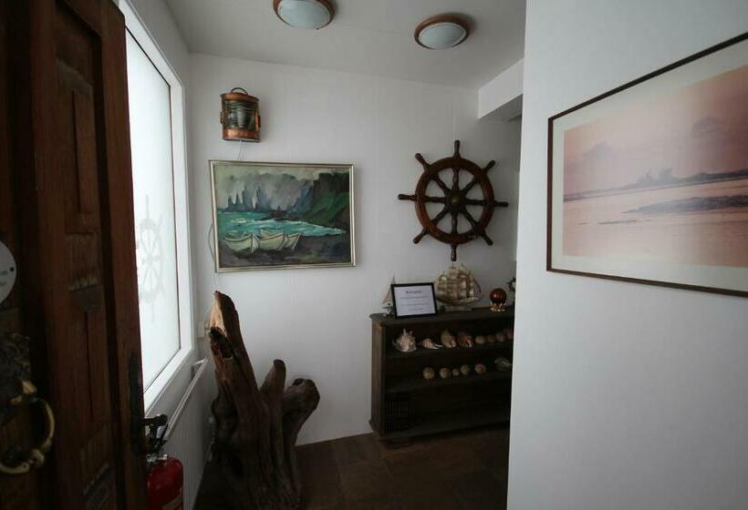 پانسیون Hamrahlíð 9 Guesthouse