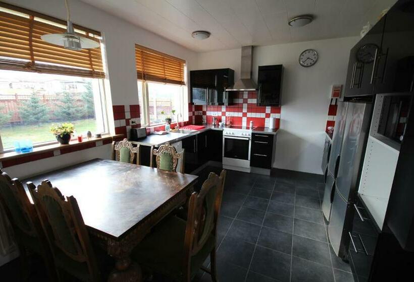 پانسیون Hamrahlíð 9 Guesthouse