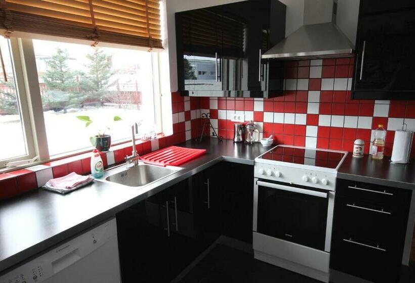 پانسیون Hamrahlíð 9 Guesthouse