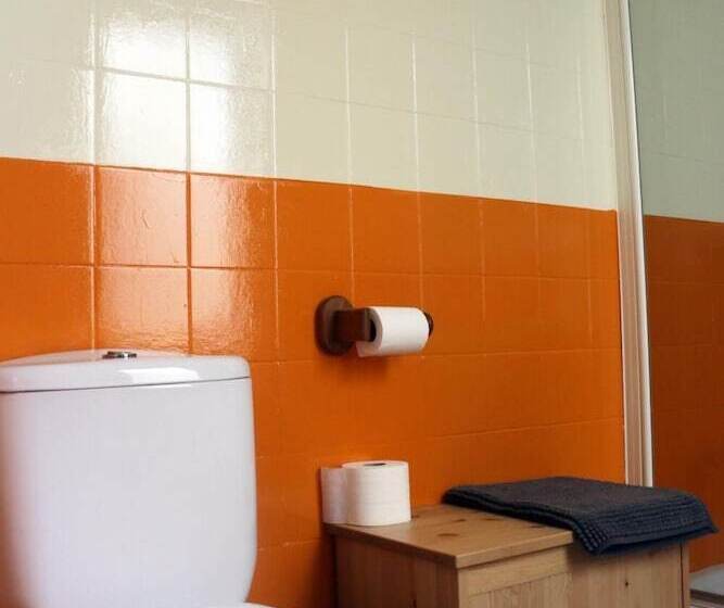 پانسیون Hostal La Uva