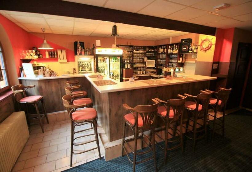 פנסיון U Admirala