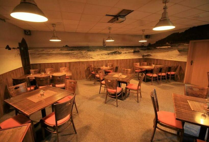 פנסיון U Admirala