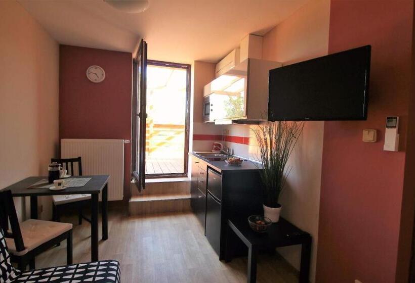 פנסיון U Admirala