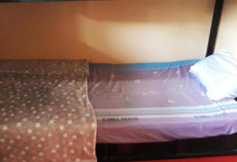 פנסיון Vanny's Peaceful Guesthouse