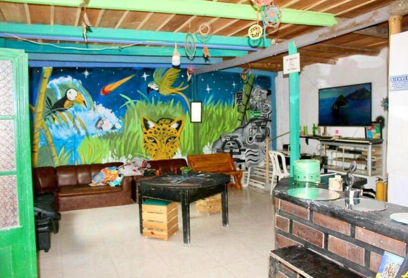 호스텔 Hostal Música Y Arte