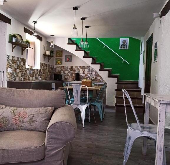 Общежитие La Jarana Casa