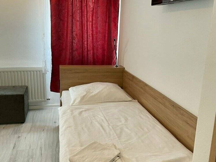 ホテル & Restaurant Bella Italia