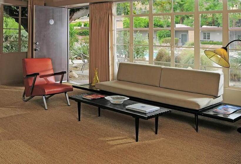 בית מלון כפרי The Hideaway  21 And Over