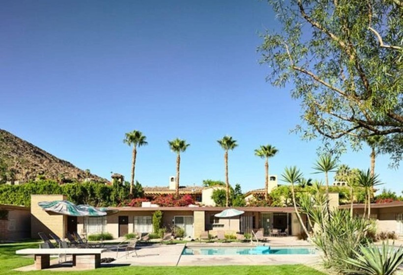 בית מלון כפרי The Hideaway  21 And Over