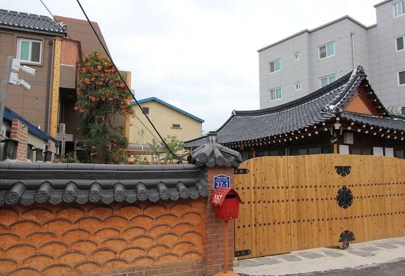 بنسيون Dasomchae Hanok Stay