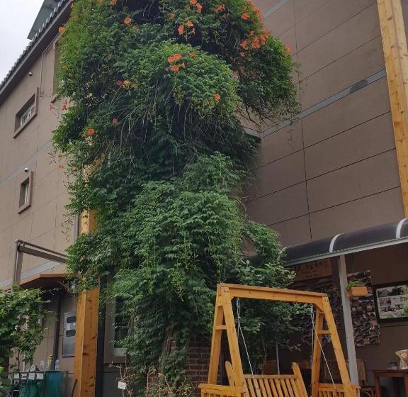 بنسيون Dasomchae Hanok Stay