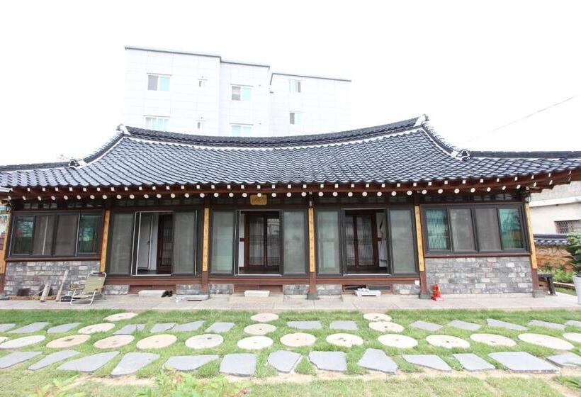 بنسيون Dasomchae Hanok Stay