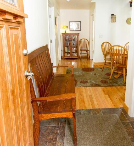 بنسيون Eagle Peak Guesthouse