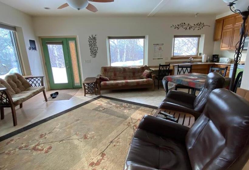 بنسيون Eagle Peak Guesthouse