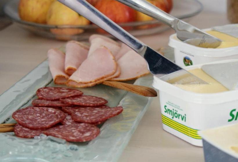 پانسیون Fagrabrekka Guesthouse