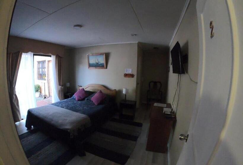 פנסיון Hostal Los Guindos