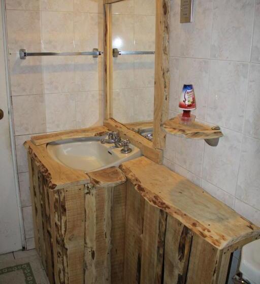 פנסיון Hostal Los Guindos