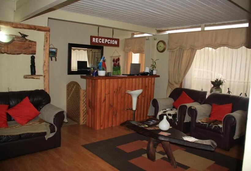 פנסיון Hostal Los Guindos