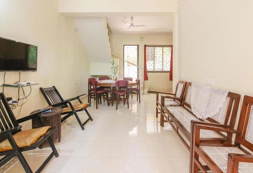 פנסיון Pinto Holiday Villas