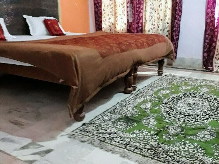 膳宿费 Plaza_khajuraho