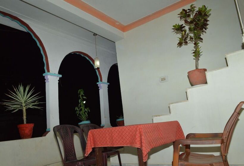 膳宿费 Plaza_khajuraho