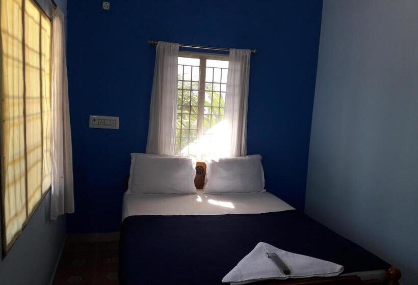 Пансион Squirrel Nest Guest House