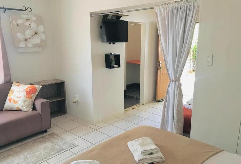 ペンション Travel North Guesthouse