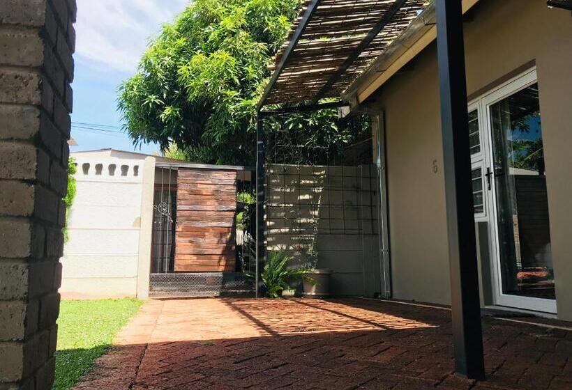 ペンション Travel North Guesthouse