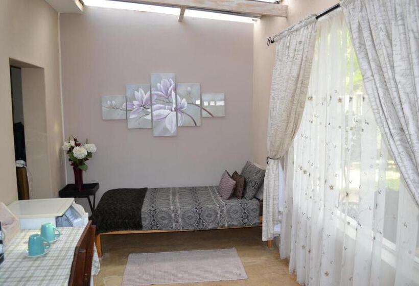 ペンション Travel North Guesthouse