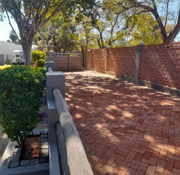 ペンション Travel North Guesthouse