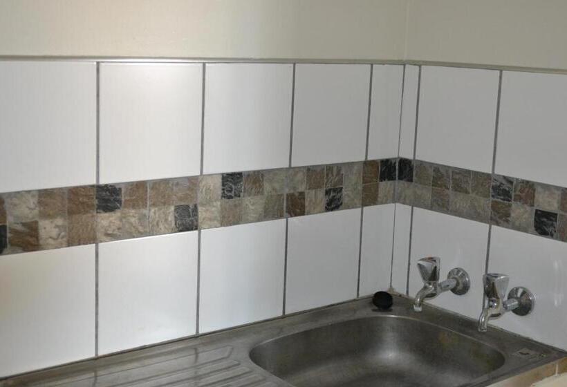 ペンション Travel North Guesthouse