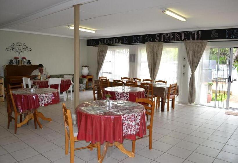 ペンション Travel North Guesthouse