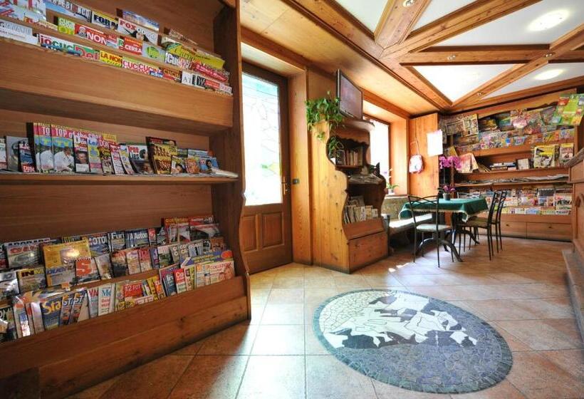 הוסטל Locanda Monte Cervino