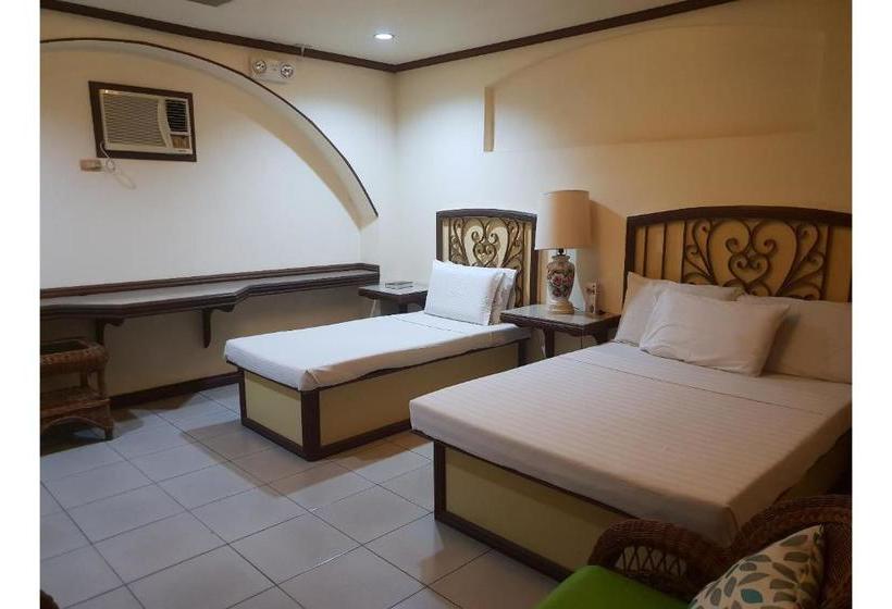 호스텔 Saltimboca Tourist Inn