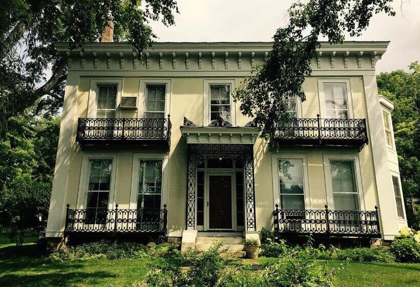 مبيت وإفطار Blackinton Manor