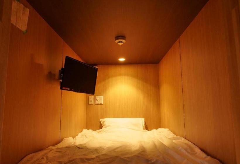 胶囊酒店 Sakaihama Rakuten Onsen Shofuku