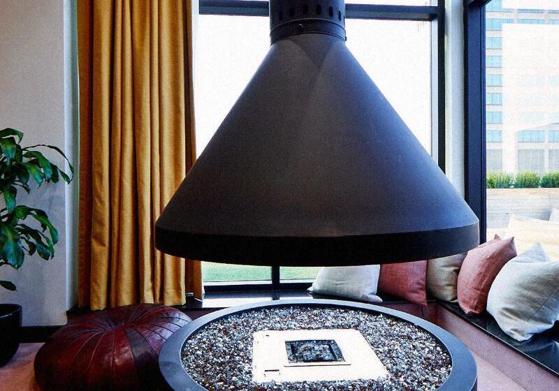 Fairlane Hotel Nashville, By Oliver