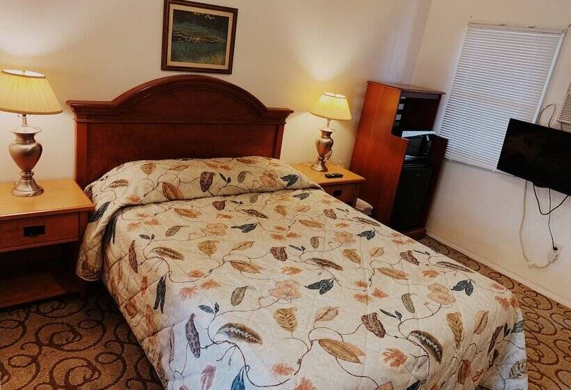 Lakeside Motel