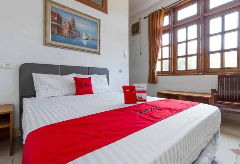 펜션 Reddoorz @ Taman Menteng Bintaro