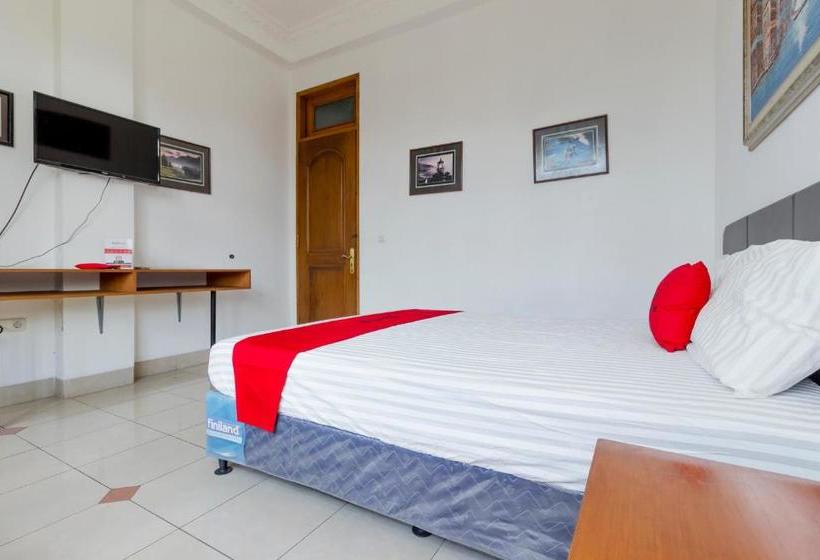 펜션 Reddoorz @ Taman Menteng Bintaro