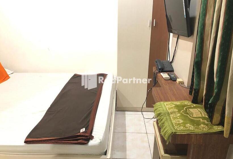 Пансион Seungit Syariah Inn Tebet Mitra Reddoorz