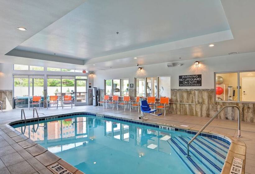 هتل Courtyard By Marriott Long Island Islip/courthouse Complex