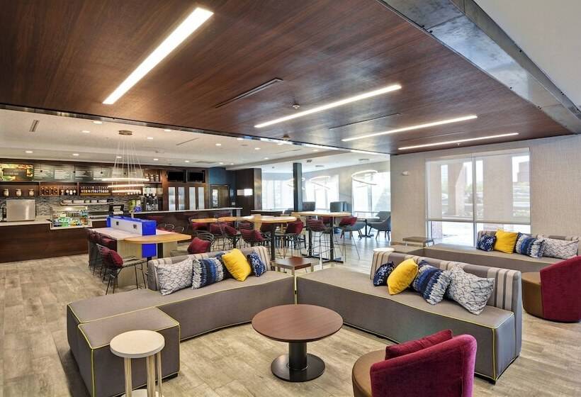 هتل Courtyard By Marriott Long Island Islip/courthouse Complex