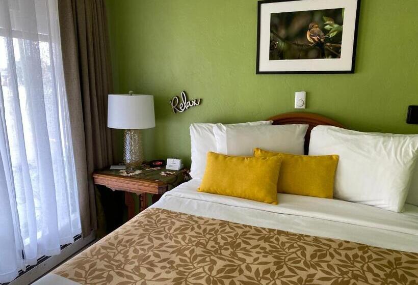 فندق على الطريق La Kris Inn