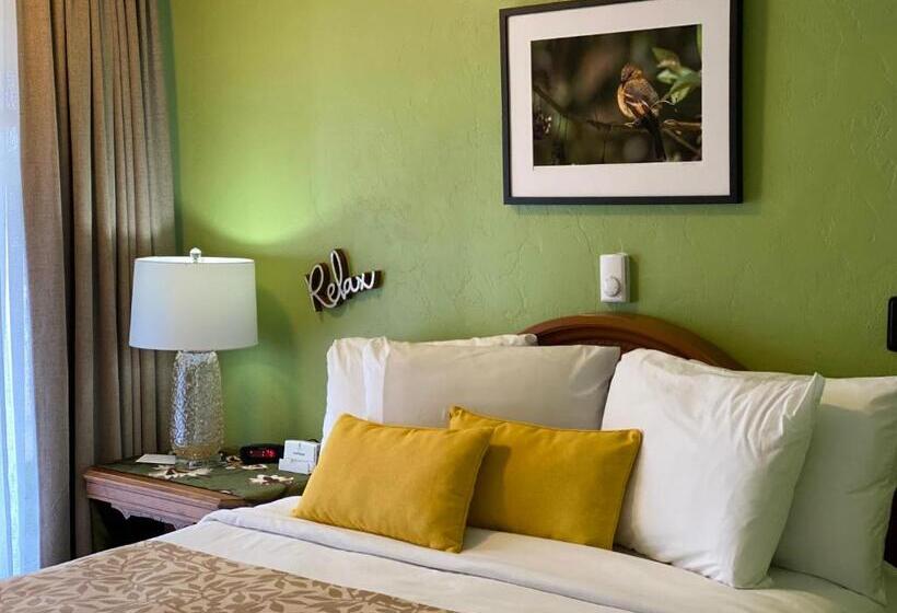 فندق على الطريق La Kris Inn