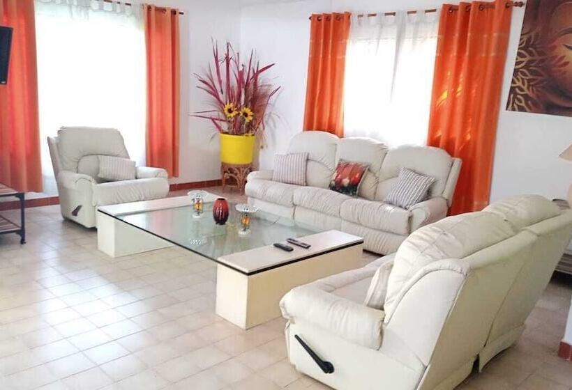 膳宿费 Boca Del Paraiso