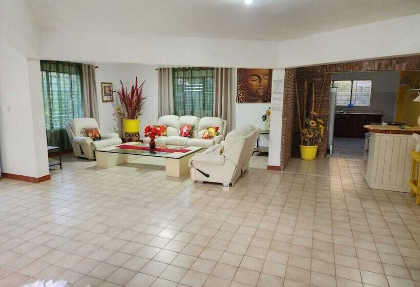 膳宿费 Boca Del Paraiso