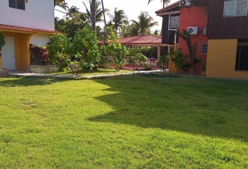 膳宿费 Boca Del Paraiso